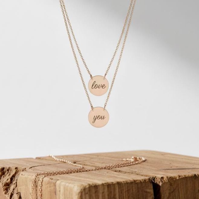 Řekni to náhrdelníkem 🤍 text i font si můžete vybrat! Dokonalý dárek 🎄e-shop:...