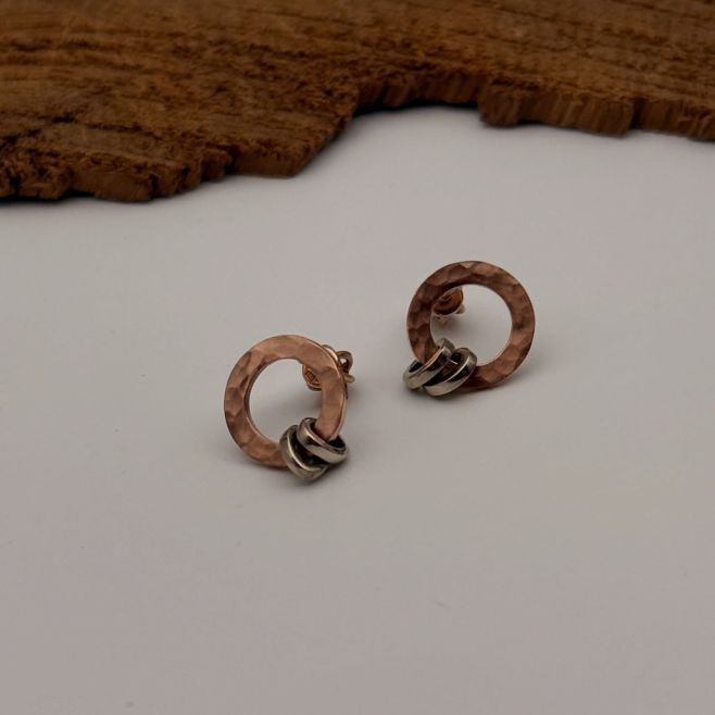 Náušnice z kolekce DENY 🤍 Ty vymyslela a vyrobila naše Denča z dílny 🤍 Jak se Vám líbí? Mrkněte:...