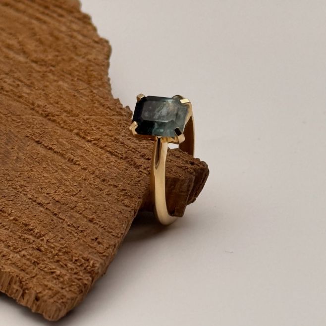 TURMALÍN BICOLOR v 18k zlatě! Nově ho máme na prodejně ve velikosti 52🎄🎁💍...